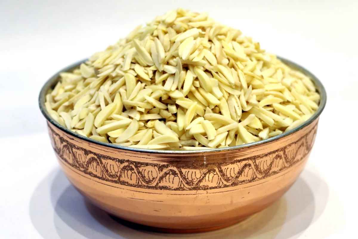 چگونه خلال بادام و پسته را برشته کنیم ؟ (2 نکته مهم)