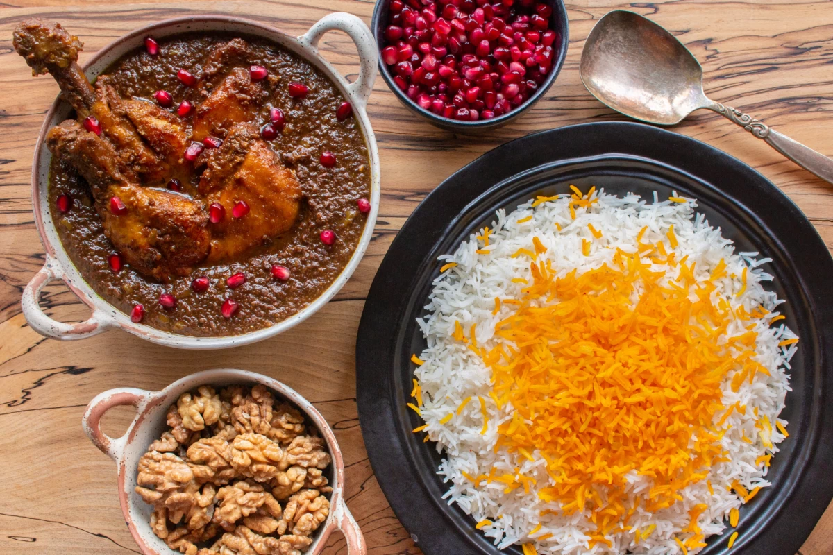 فوت و فن پخت خورش فسنجون جا افتاده و خوشمزه ! (2 نکته مهم) فوت و فن پخت خورش فسنجون جا افتاده و خوشمزه ! (2 نکته مهم)