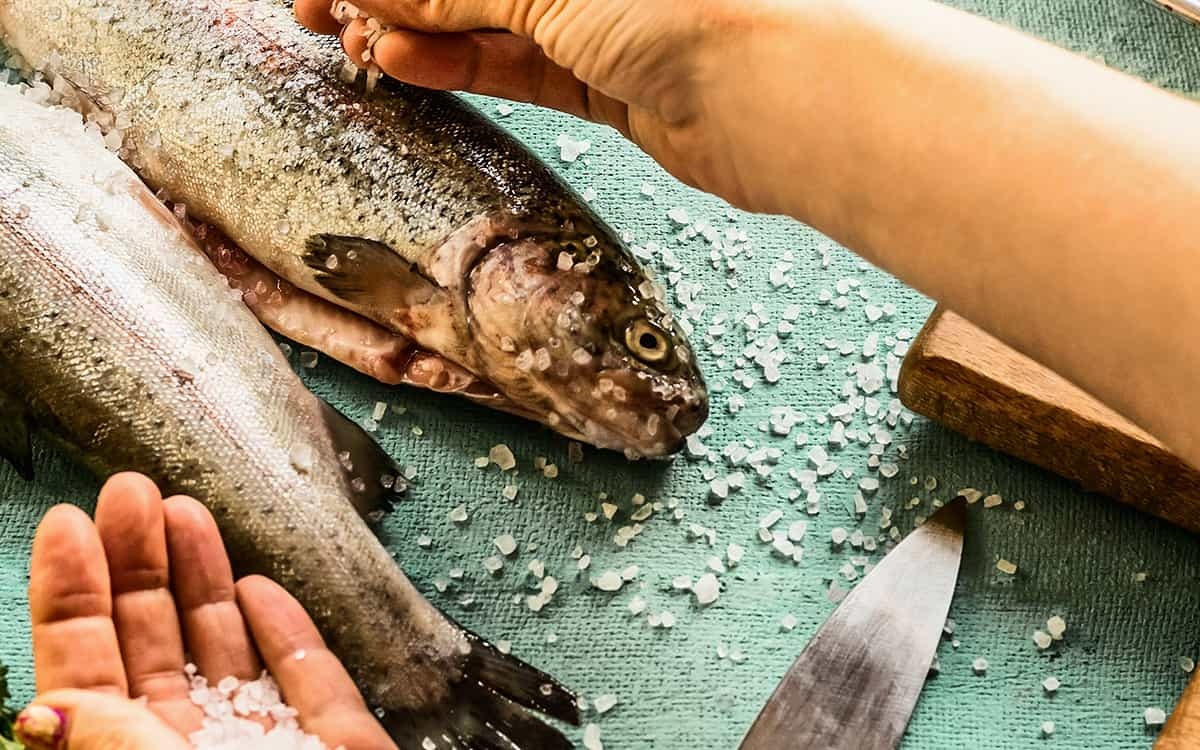 موثرترین روش رفع بوی بد ماهی