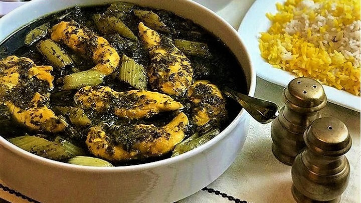 نکات و فوت‌وفن های رسپی خورشت کرفس با مرغ