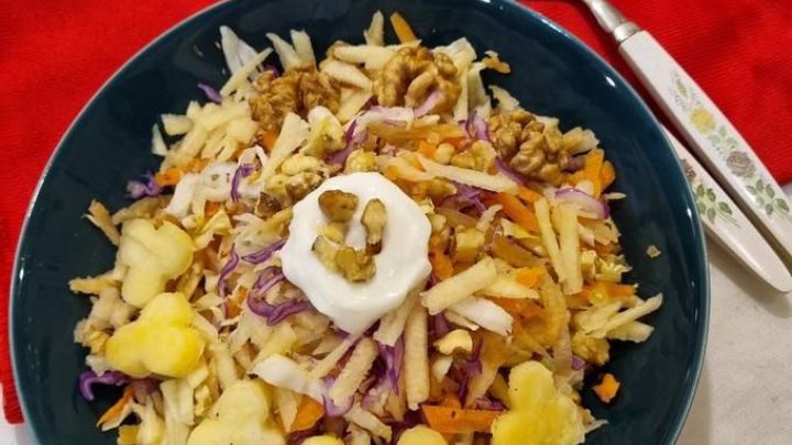 طرز تهیه ۴ سالاد جذاب با میوه به