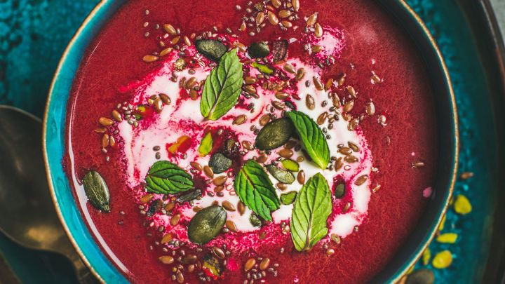رسپی یک آش خوشرنگ و خوشمزه با چغندر