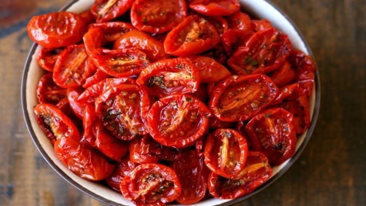 چرا گوجه خشک سیاه می شود؟