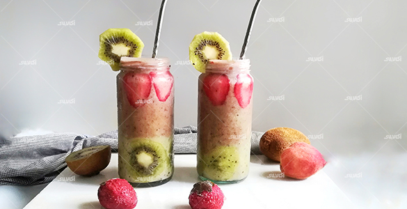 رسپی اسموتی سه رنگ میوه&zwnj;ای؛ نوشیدنی خنک تابستانی