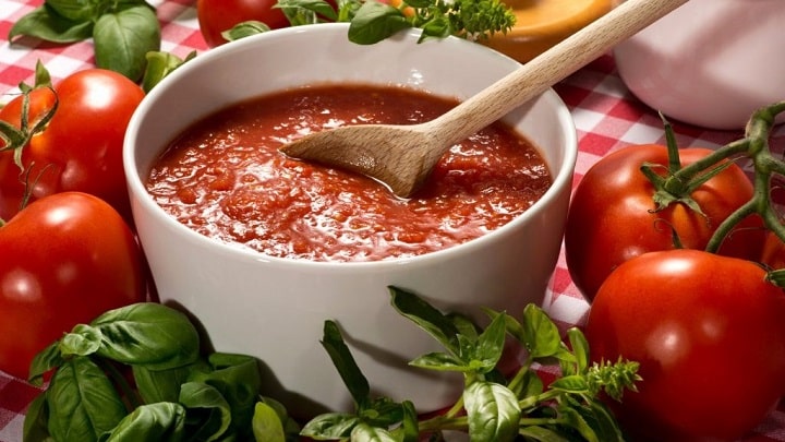 تهیه پوره گوجه فرنگی برای نگهداری طولانی‌مدت گوجه فرنگی تازه