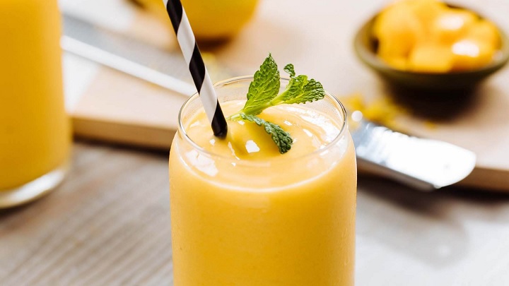 رسپی اسموتی زردآلو و انبه رژیمی