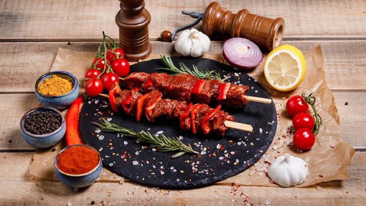 درست کردن کباب روی گاز 