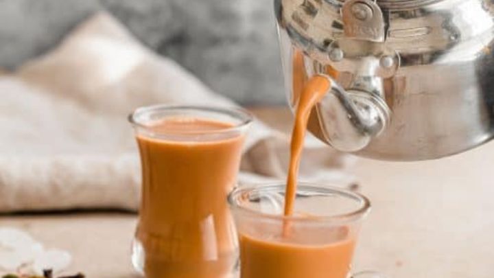 تفاوت استفاده از شیر خشک و شیر تازه در چای کرک