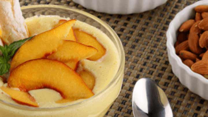 مراحل تهیه پودینگ هلو