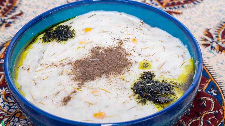 مراحل تهیه آش ماست