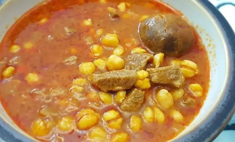 قیمه نخود از غذاهای خوشمزه یزدی