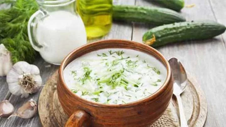 کشک و خیار از غذاهای راحت یزدی