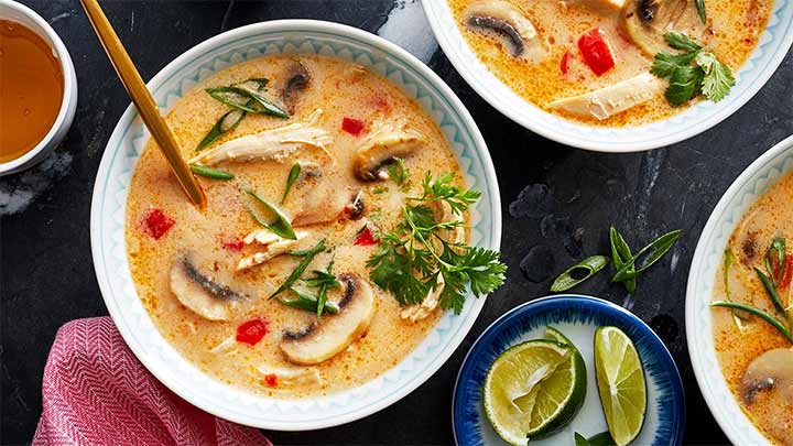 مراحل تهیه سوپ قارچ روسی