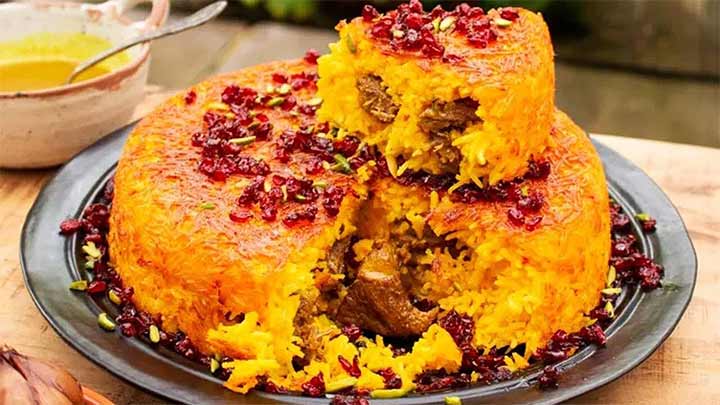 مراحل تهیه ته چین مرغ و بادمجان