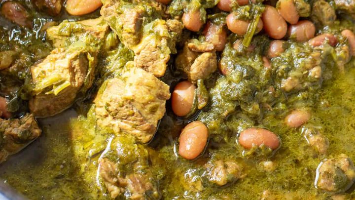 مراحل طبخ خورش قرمه سبزی طبق روش اول