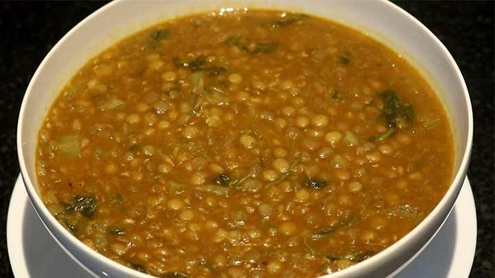 مراحل تهیه آش عدس