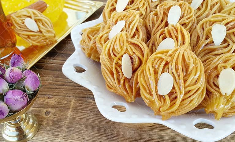 رسپی شیرین شباکیه عربی( زولبیا فانوسی)؛ مخصوص ماه رمضان