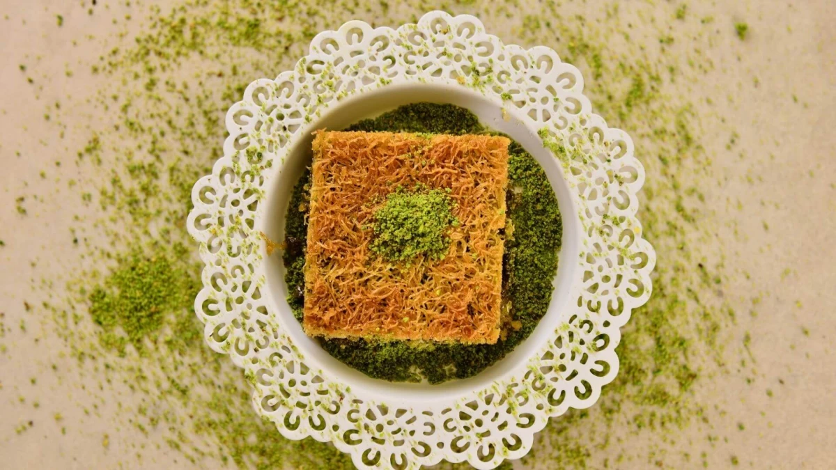 دستور تهیه رشته ختایی شیرینی سنتی و خوشمزه (مرحله به مرحله)