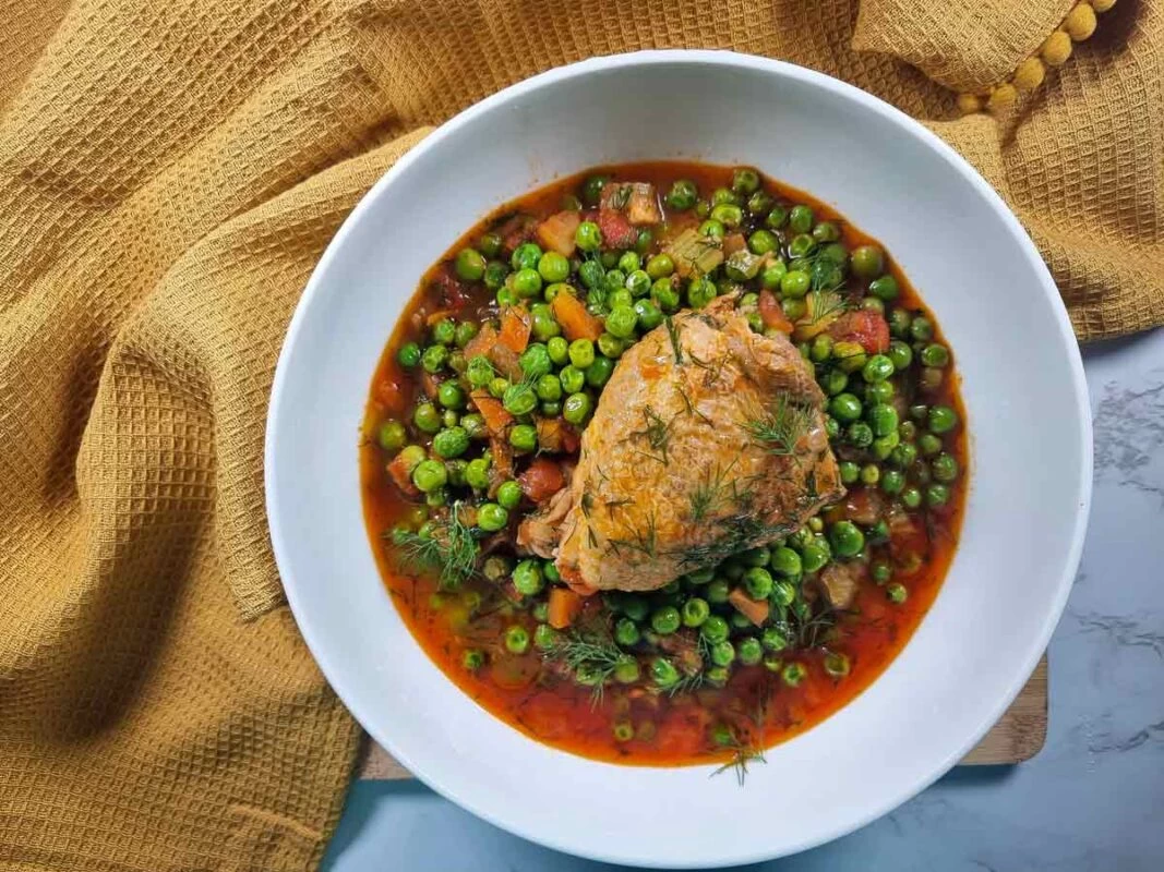 میزان مواد لازم برای تهیه خورش نخود فرنگی (مرحله به مرحله)