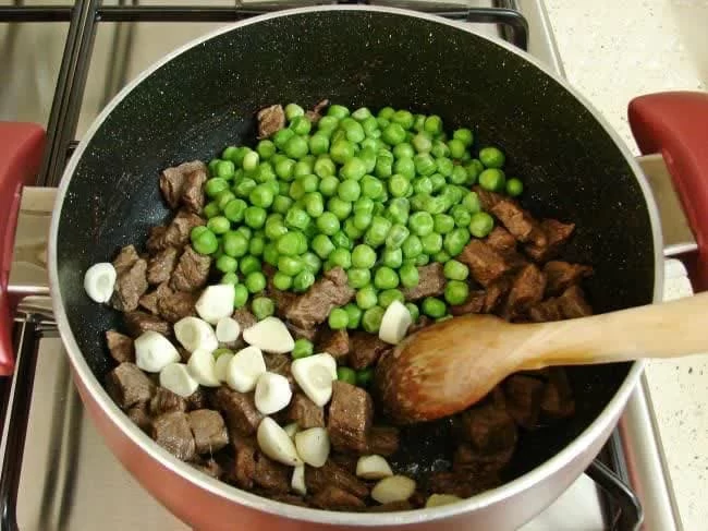مواد اولیه کباب مجارستانی