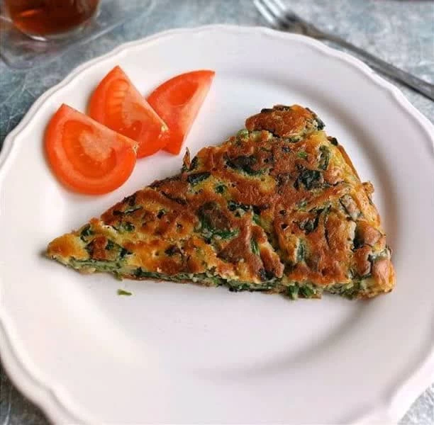 دستور تهیه بورک اسفناج بدون فر (مرحله به مرحله)