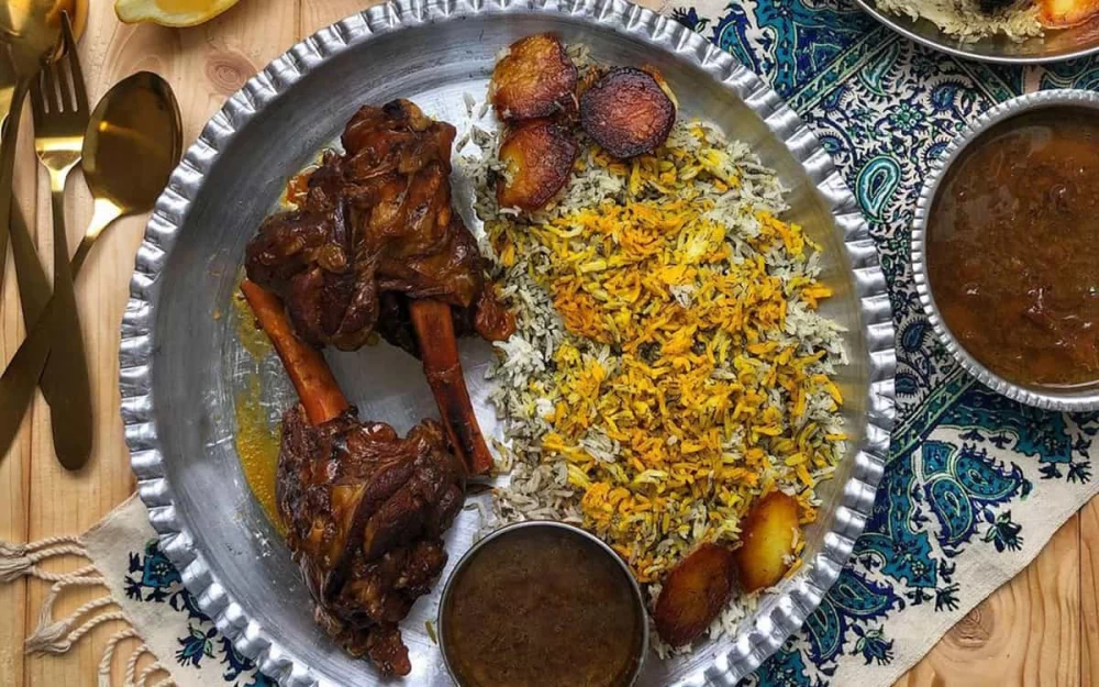 پوستر ماهیچه زعفرانی