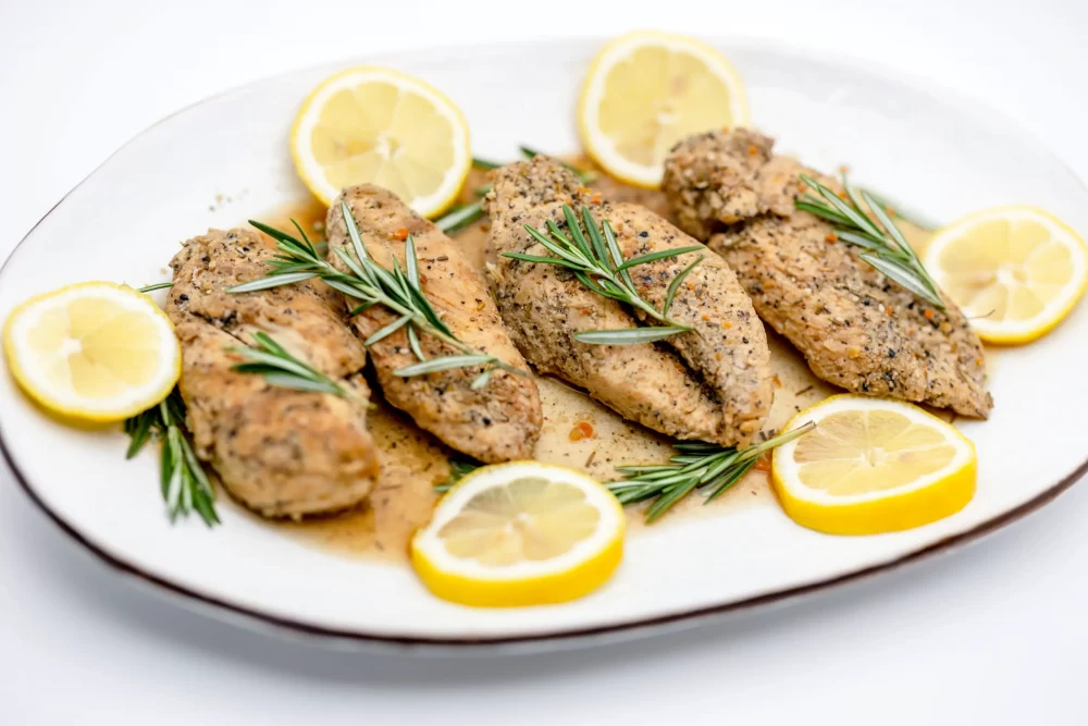 دستور تهیه فیله مرغ زعفرونی با رزماری