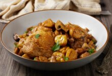 خورش مرغ اتیوپیایی (مرحله به مرحله)