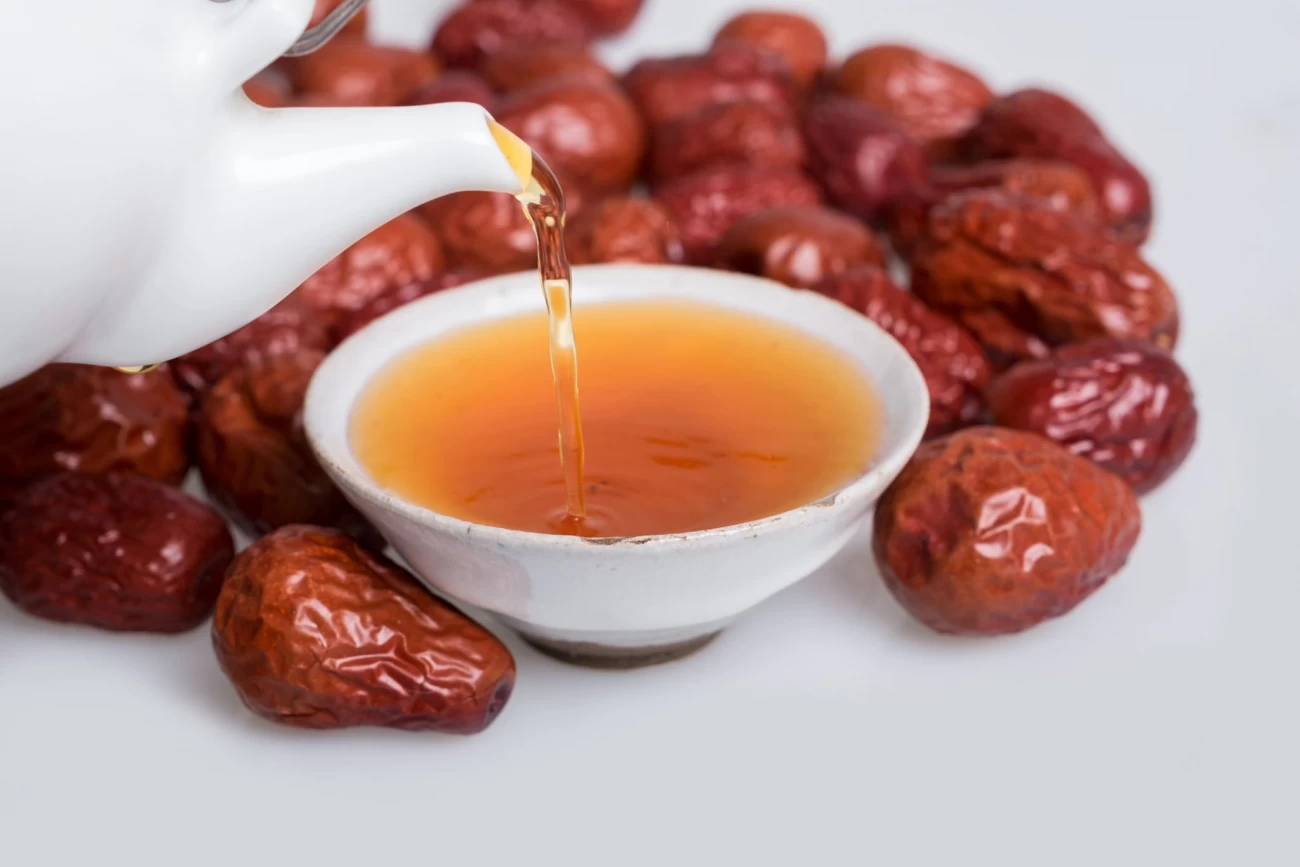 خواص دمنوش عناب و دستور تهیه آن (مرحله به مرحله) خواص دمنوش عناب و دستور تهیه آن (مرحله به مرحله)