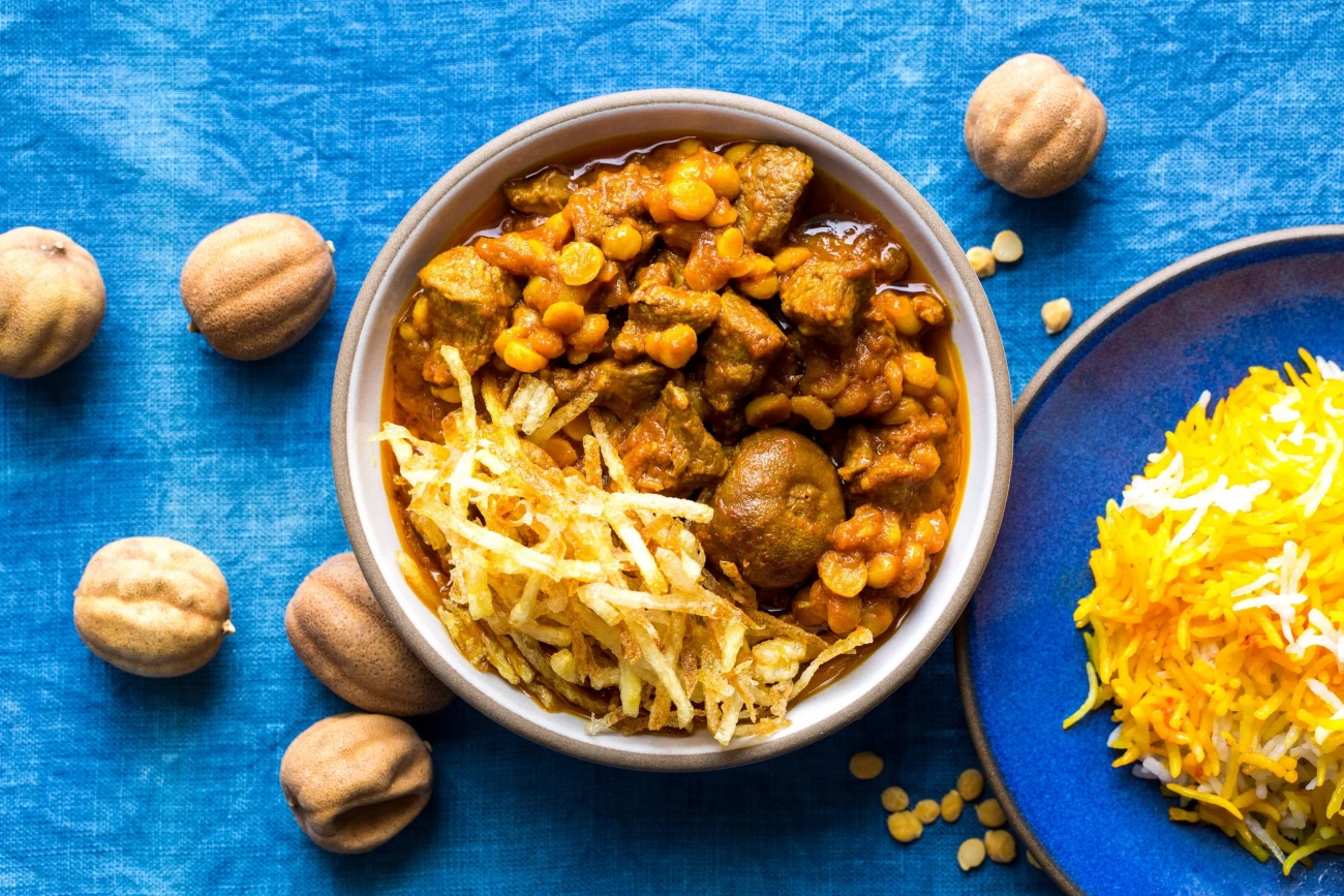 خورش قیمه با مرغ (مرحله به مرحله)