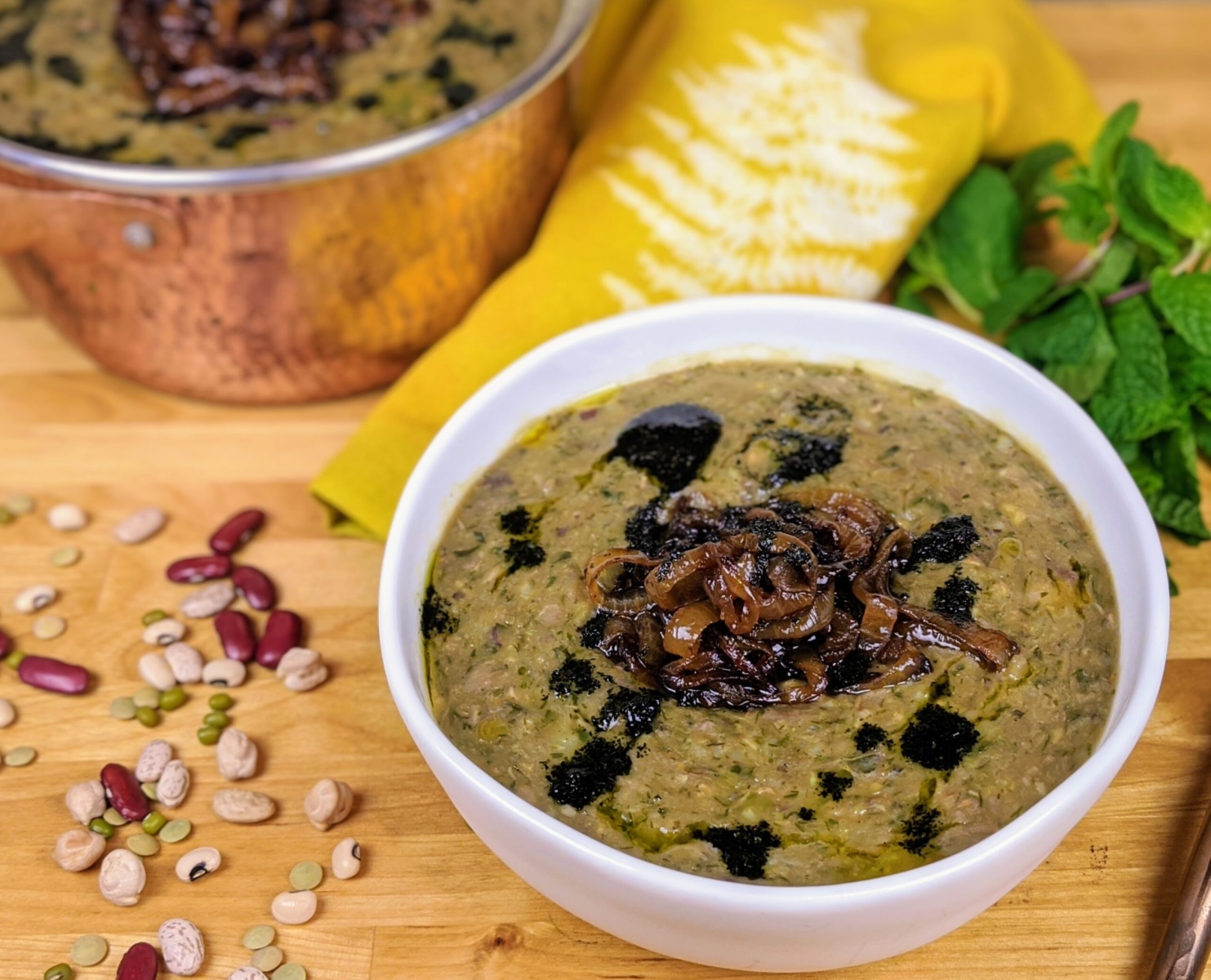 مواد آش چهل گیاهطرز تهیه آش چهل گیاه مقوی (مرحله به مرحله) مواد آش چهل گیاهطرز تهیه آش چهل گیاه مقوی (مرحله به مرحله)