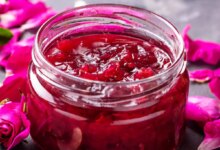مربای گل محمدی با گردو: یک ترکیب خوشمزه و پرطرفدار (مرحله به مرحله)