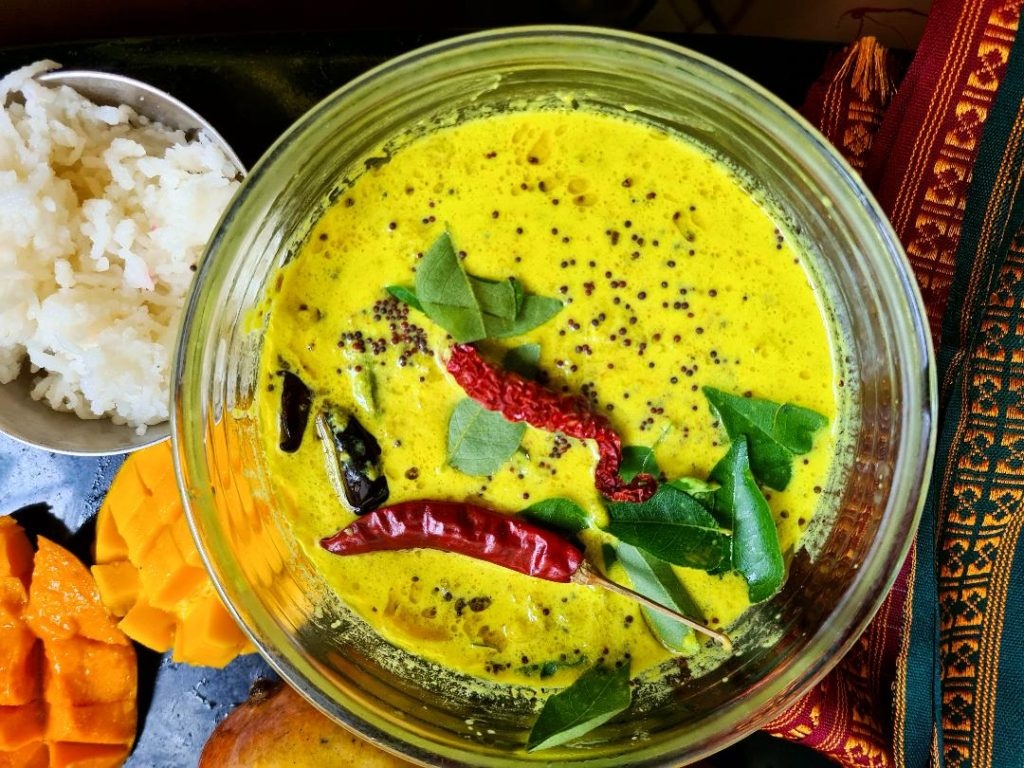 دستور تهیه خورش دوغ پای