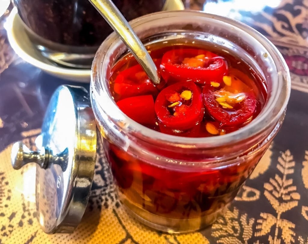 طرز تهیه ترشی فلفل کبابی