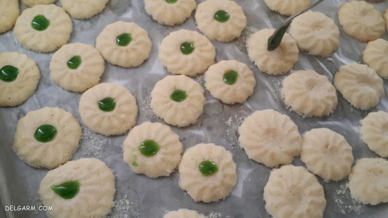 دستور تهیه شیرینی گل خانگی عید نوروز بدون فر . 