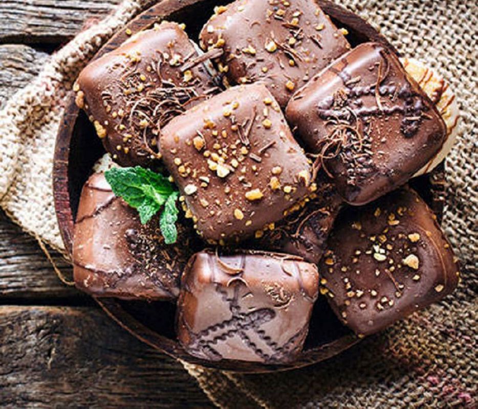 دستور تهیه شکلات با شیر و شکر