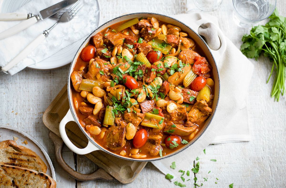 روش طبخ خورش کاری مرغ و شرح کامل ادویه مخصوص آن (مرحله به مرحله) روش طبخ خورش کاری مرغ و شرح کامل ادویه مخصوص آن (مرحله به مرحله)