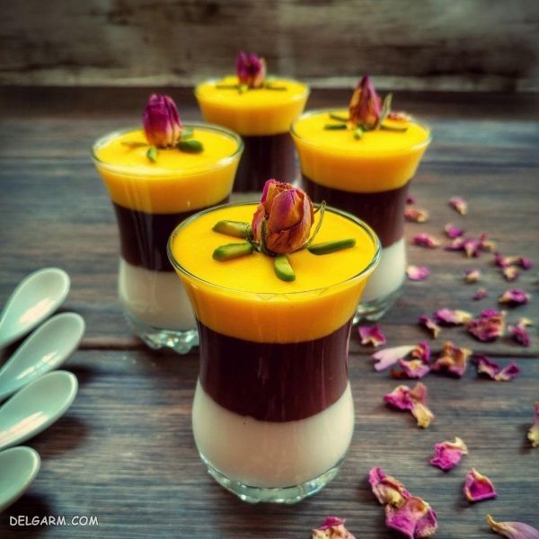 دستور تهیه فرنی سه رنگ