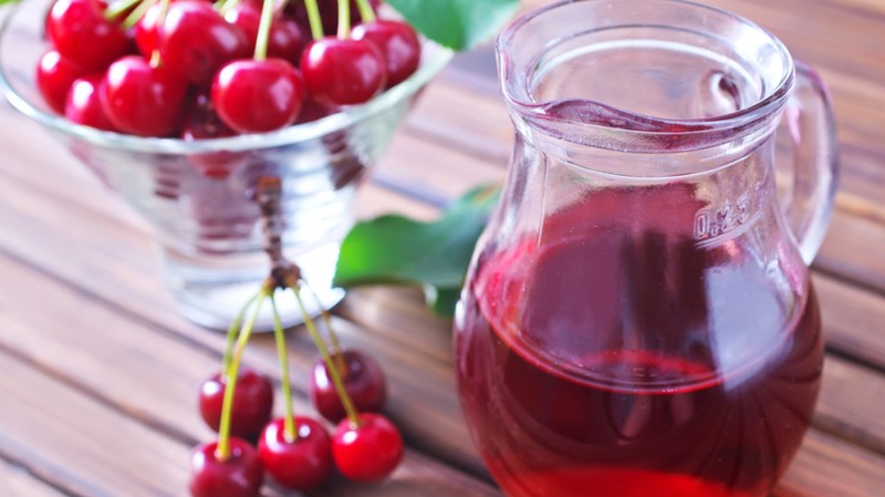 ۲ روش جهت تهیه شربت آلبالو سنتی و خوشمزه با نکات ضروری و مهم (مرحله به مرحله) ۲ روش جهت تهیه شربت آلبالو سنتی و خوشمزه با نکات ضروری و مهم (مرحله به مرحله)