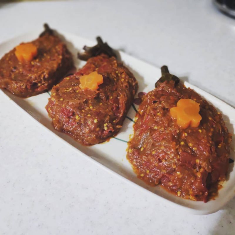 ۲ روش جدید و آسان جهت تهیه خوراک خاویار بادمجان (مرحله به مرحله) ۲ روش جدید و آسان جهت تهیه خوراک خاویار بادمجان (مرحله به مرحله)