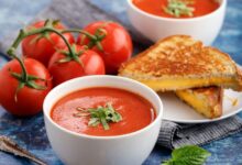 ۸ روش متفاوت و آسان برای تهیه آش گوجه فرنگی + عکس (مرحله به مرحله)