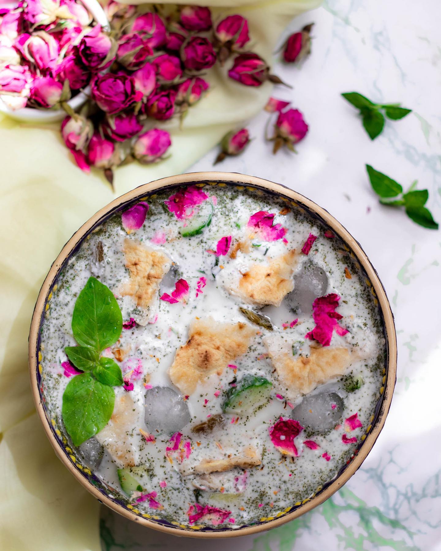 مواد لازم و آموزش آب دوغ خیار خانگی (مرحله به مرحله) مواد لازم و آموزش آب دوغ خیار خانگی (مرحله به مرحله)
