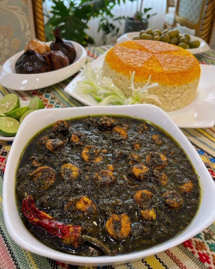 مواد لازم و آموزش قلیه میگو خانگی (مرحله به مرحله) مواد لازم و آموزش قلیه میگو خانگی (مرحله به مرحله)