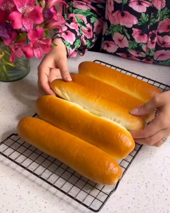 مواد لازم و آموزش نان باگت خانگی (مرحله به مرحله) مواد لازم و آموزش نان باگت خانگی (مرحله به مرحله)