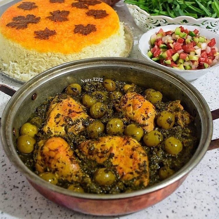 مواد لازم و آموزش خورش گوجه سبز خانگی (مرحله به مرحله) مواد لازم و آموزش خورش گوجه سبز خانگی (مرحله به مرحله)