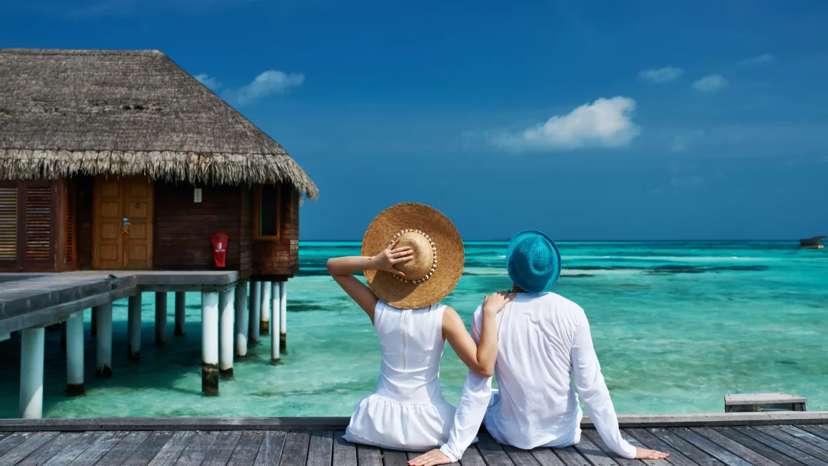 تعبیر خواب ماه عسل 🏖️ (کامل و رایگان | از نظر معبران و موضوعات مختلف) تعبیر خواب ماه عسل 🏖️ (کامل و رایگان | از نظر معبران و موضوعات مختلف)