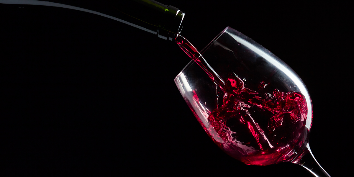 تعبیر خواب شراب 🍷 (کامل و رایگان | از نظر معبران و موضوعات مختلف)