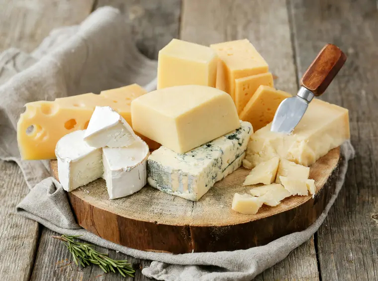 تعبیر خواب پنیر 🧀 (کامل و رایگان | از نظر معبران و موضوعات مختلف) تعبیر خواب پنیر 🧀 (کامل و رایگان | از نظر معبران و موضوعات مختلف)