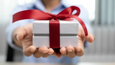 تعبیر خواب هدیه 🎁 (کامل و رایگان | از نظر معبران و موضوعات مختلف)
