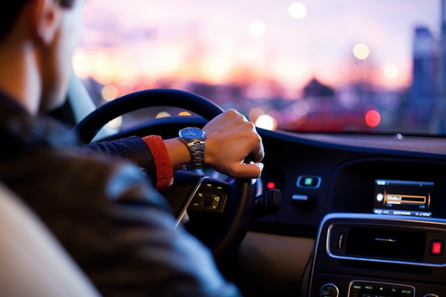تعبیر خواب رانندگی 🚗 (کامل و رایگان | از نظر معبران و موضوعات مختلف)